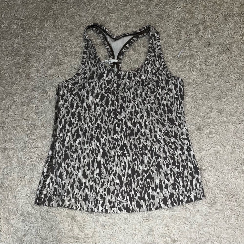 Lululemon cool racerback tank short size 4